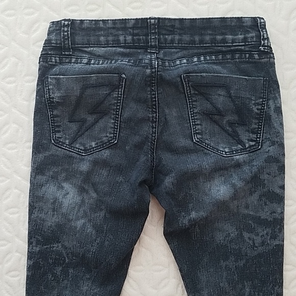 Women's Jean's - Picture 3 of 3